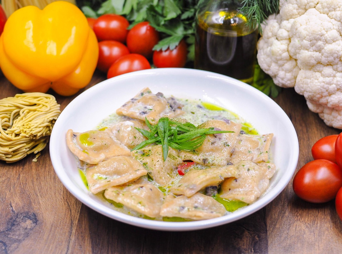 Равиоли с мясом в сливочном соусе